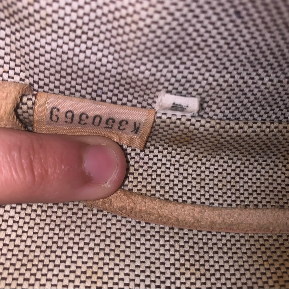 Dooney & Bourke Tan/Cream Bucket Bag-STAINED INSIDE, but outside is beautiful! - Picture 7 of 7